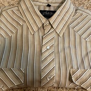 Men’s White Horse Size large sand/brown stripe. Great condition cotton polyester
